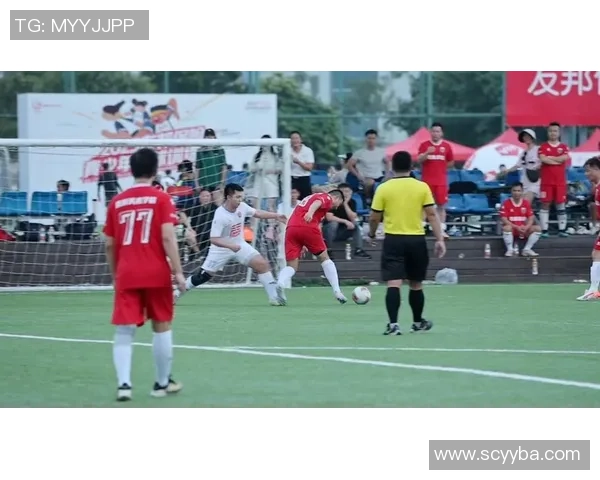 展现足球魅力与激情共舞的精彩瞬间与无限可能 展现足球魅力与激情共舞的精彩瞬间与无限可能