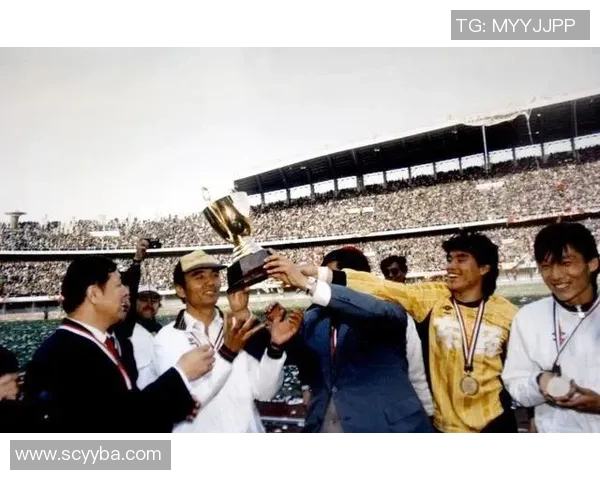 李应发足球：探索中国足球新纪元的崛起与挑战