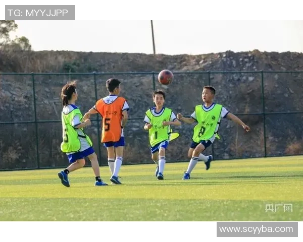 足球暖棚助力青少年成长打造温暖足球梦想的家园