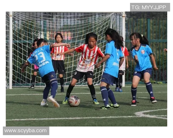 足球巍然展风采激情四溢的绿茵场上演绎梦想与荣耀的传奇故事